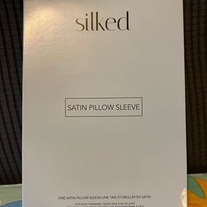 Silked Satin Pillow Sleeve